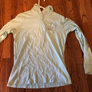 Vineyard vines hooded sheep shirt